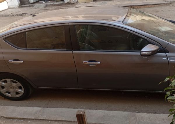 Nissan Sunny 2021