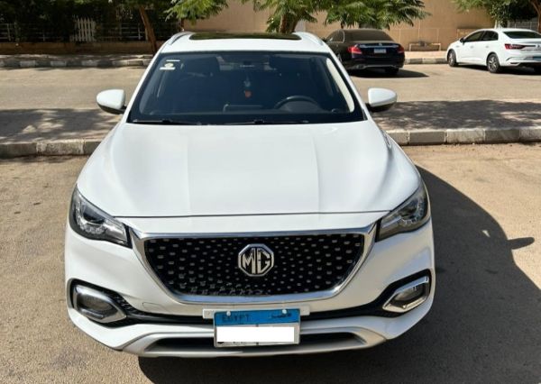 MG HS 2020