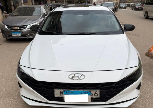 Hyundai Elantra 2022
