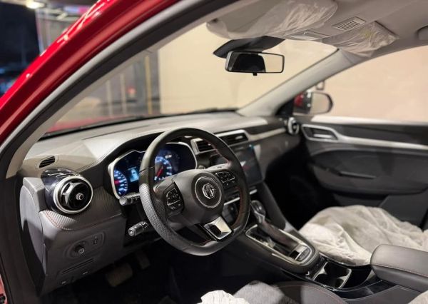MG ZS 2025