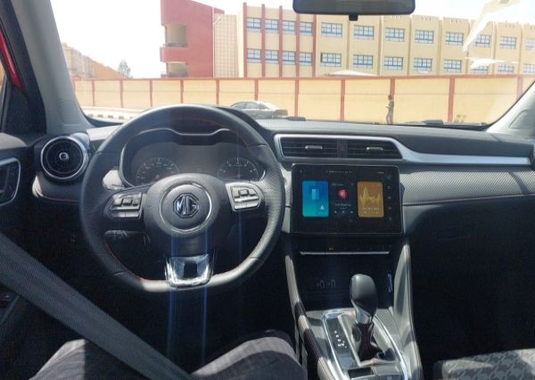 MG ZS 2025